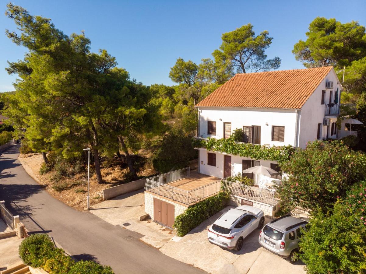 Apartments Iskra Vrboska Zewnętrze zdjęcie
