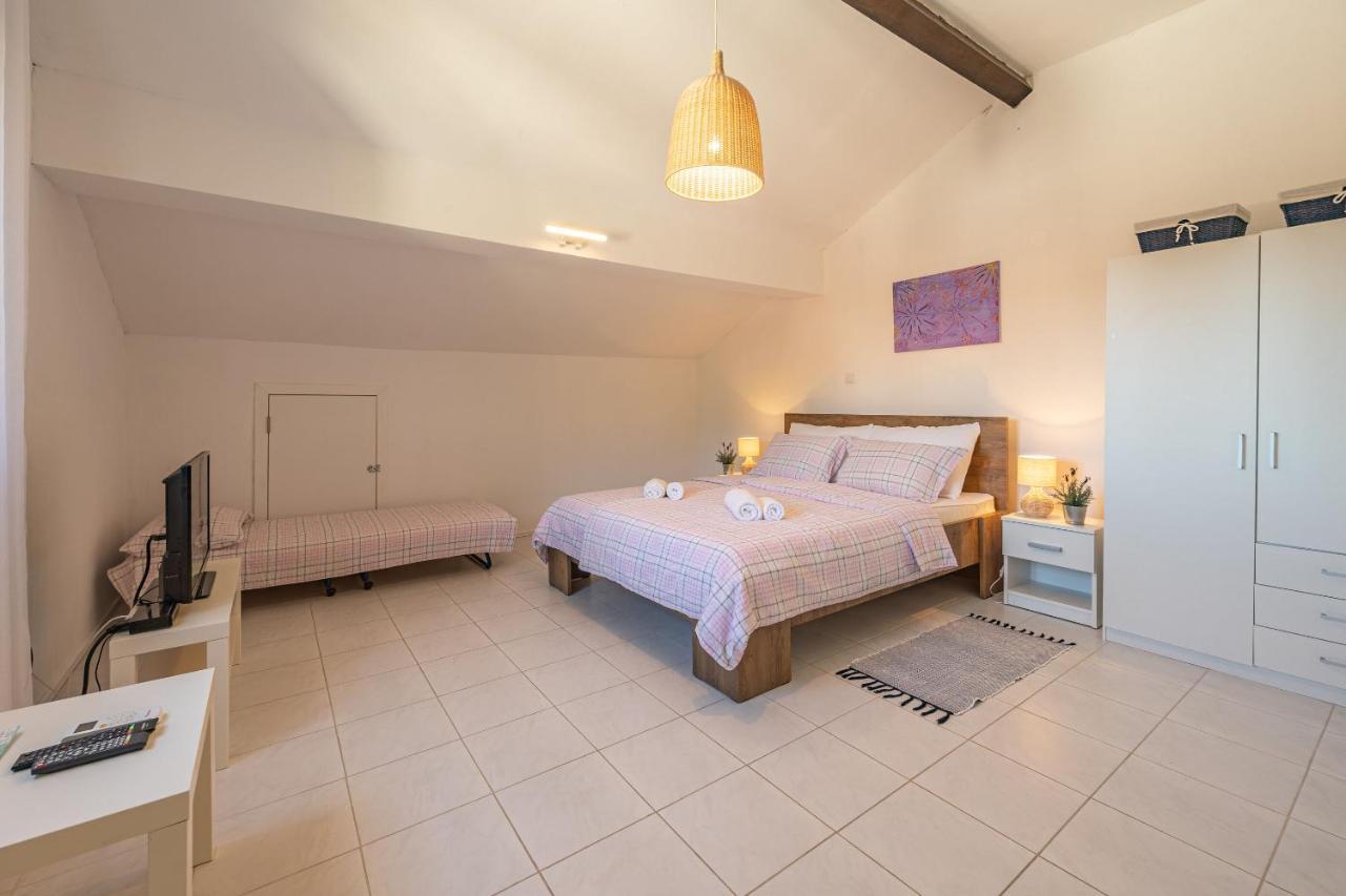 Apartments Iskra Vrboska Zewnętrze zdjęcie