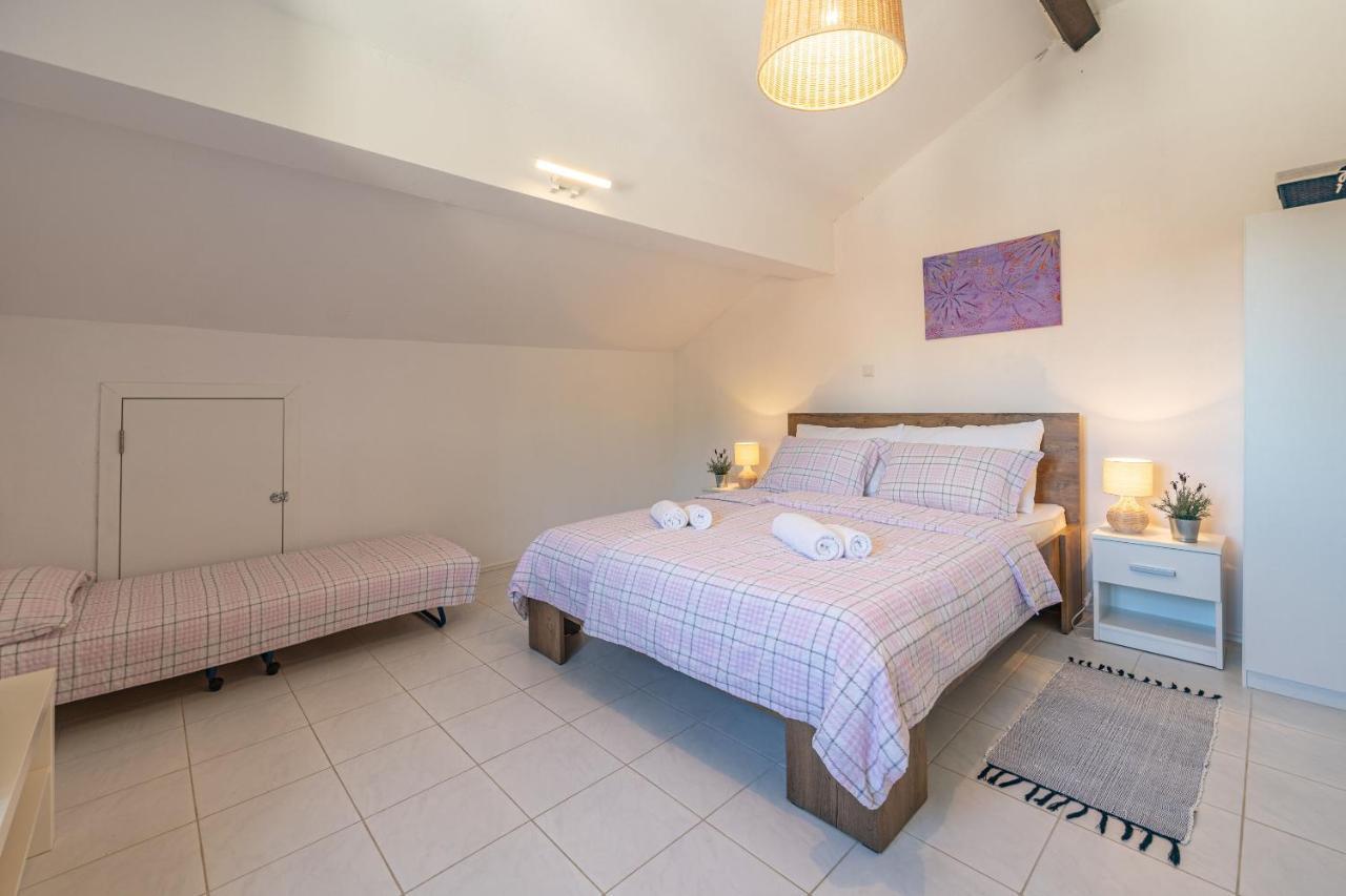 Apartments Iskra Vrboska Zewnętrze zdjęcie