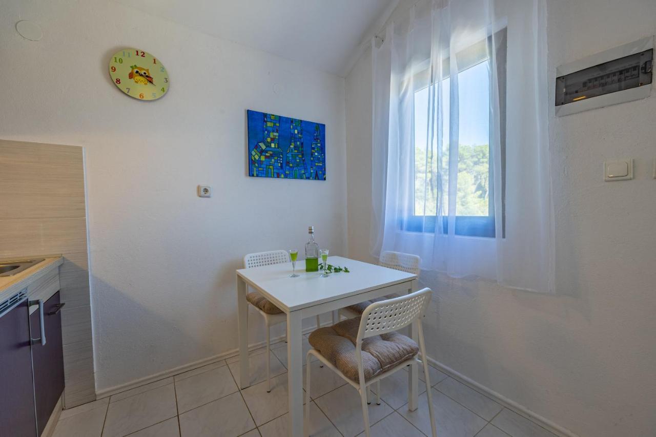 Apartments Iskra Vrboska Zewnętrze zdjęcie