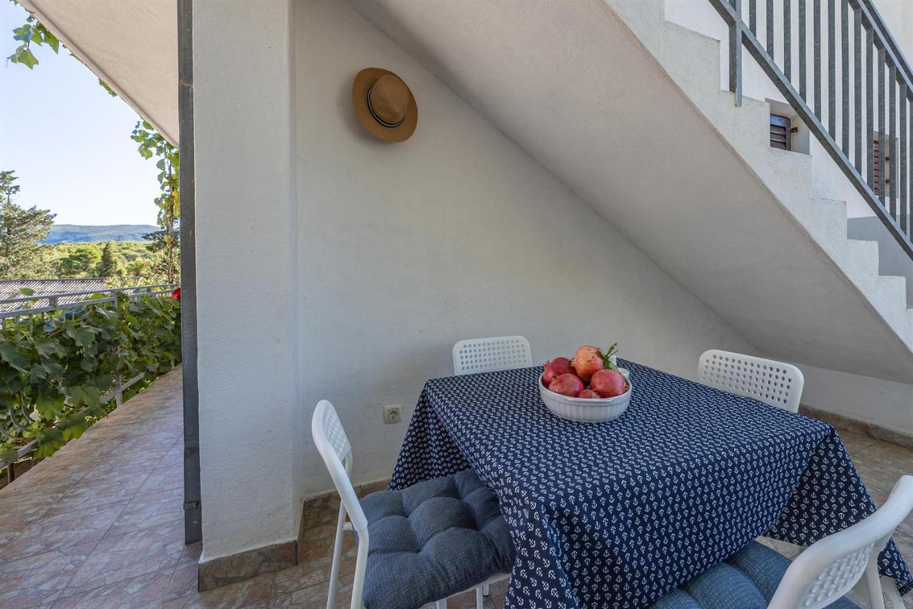 Apartments Iskra Vrboska Zewnętrze zdjęcie